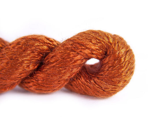 Vineyard Silk Classic C-028 Flame