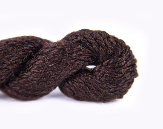 Vineyard Silk Classic C-042 Dark Earth