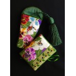 W- Pansy Needle Case