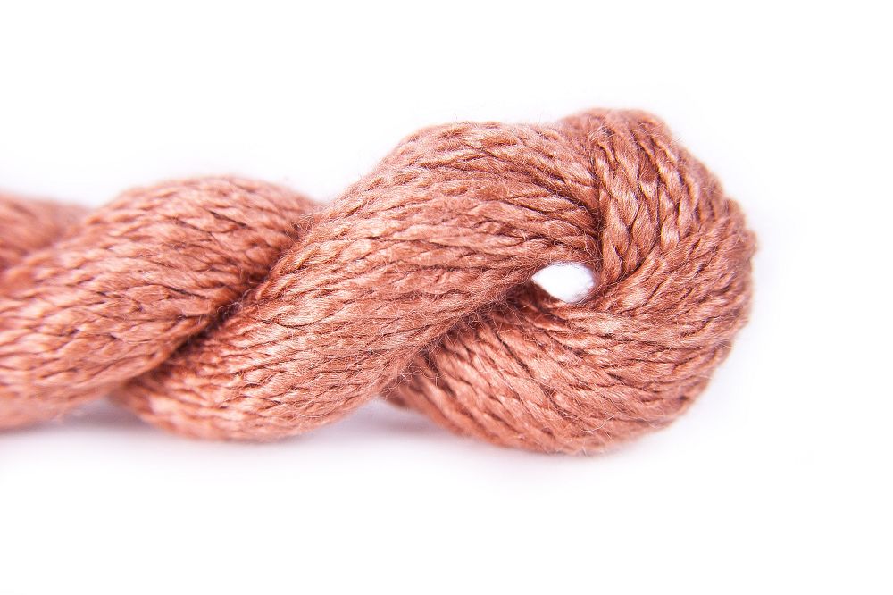 Vineyard Silk Classic C-016 English Rose