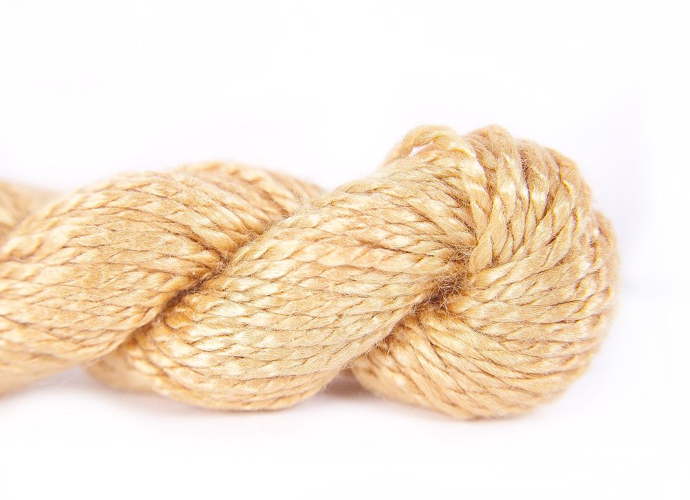 Vineyard Silk Classic C-049 Snapdragon