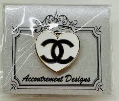 Accoutrement Designs Needle Minder Double C White Heart