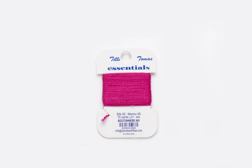 845 Boutonniere | Essentials