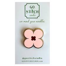 Go Stitch Studio Needle Minder Pink Clover