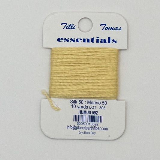 Tilli Tomas Essentials - Humus 592
