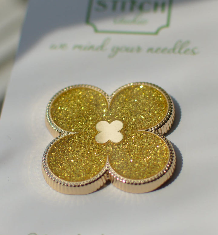 Go Stitch Studio Needle Minder Gold Clover